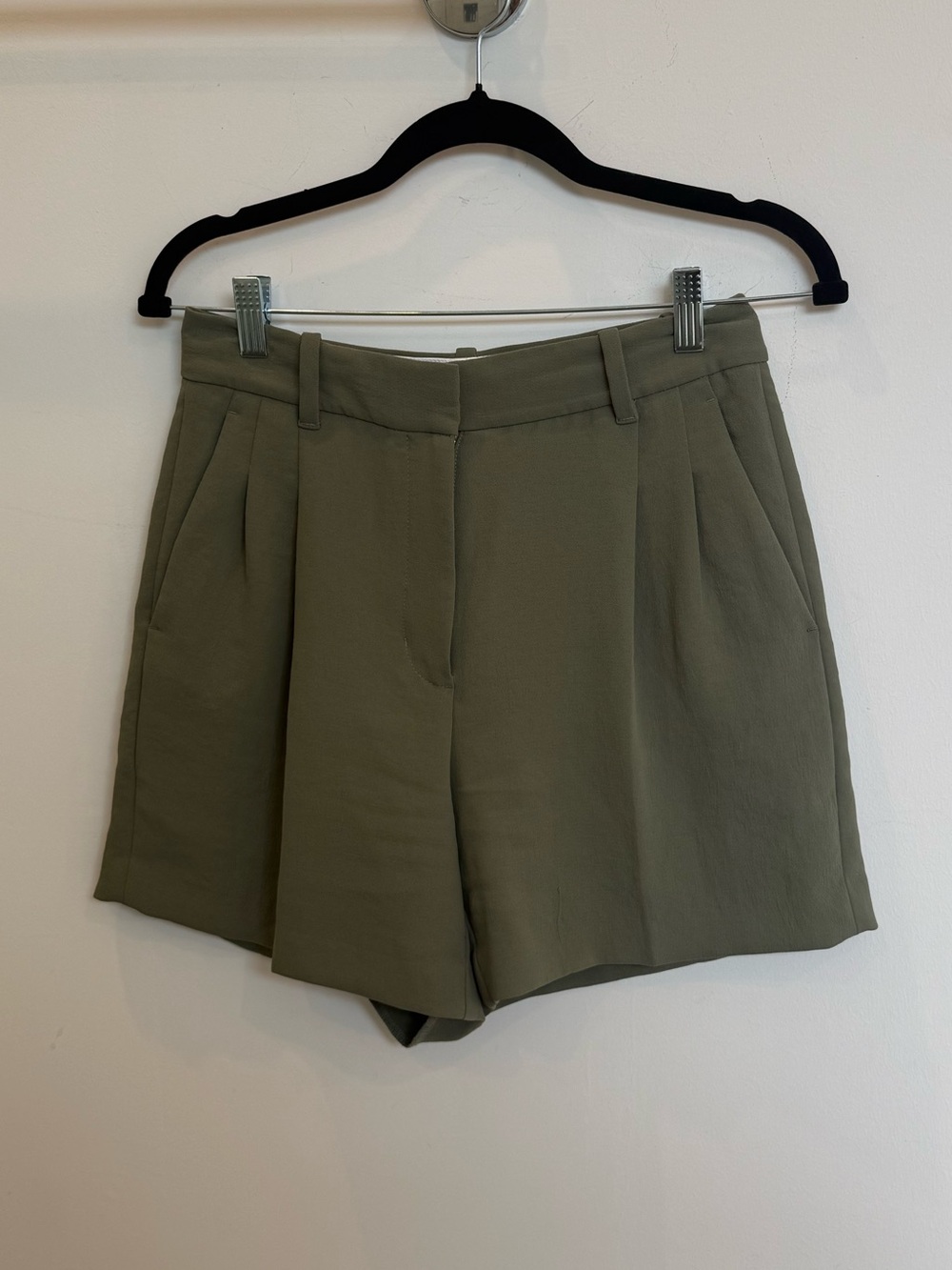 Wilfred Olive Green Tailored Pleat-Front Bermuda Shorts